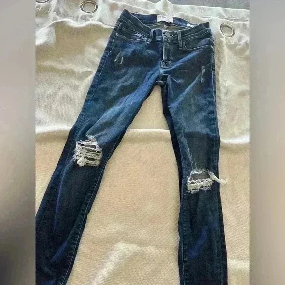 FRAME le skinny de Jeanne Distressed - Picture 2 of 5